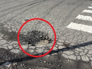 八木　穴ぼこ　修繕